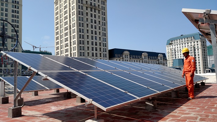 Hệ thống điện mặt trời mái nhà tại Hà Nội.