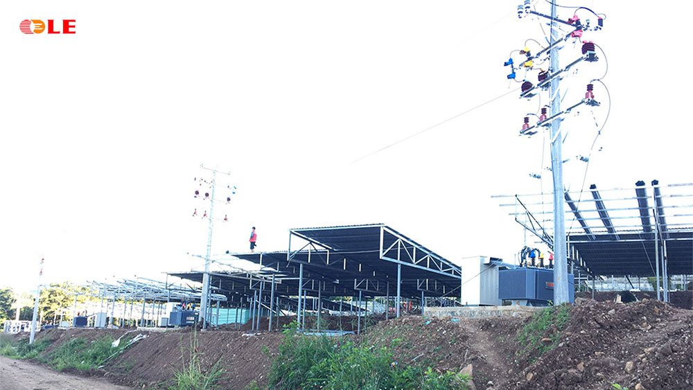 Lắp đặt máy biến áp LE cho hệ thống điện mặt trời.